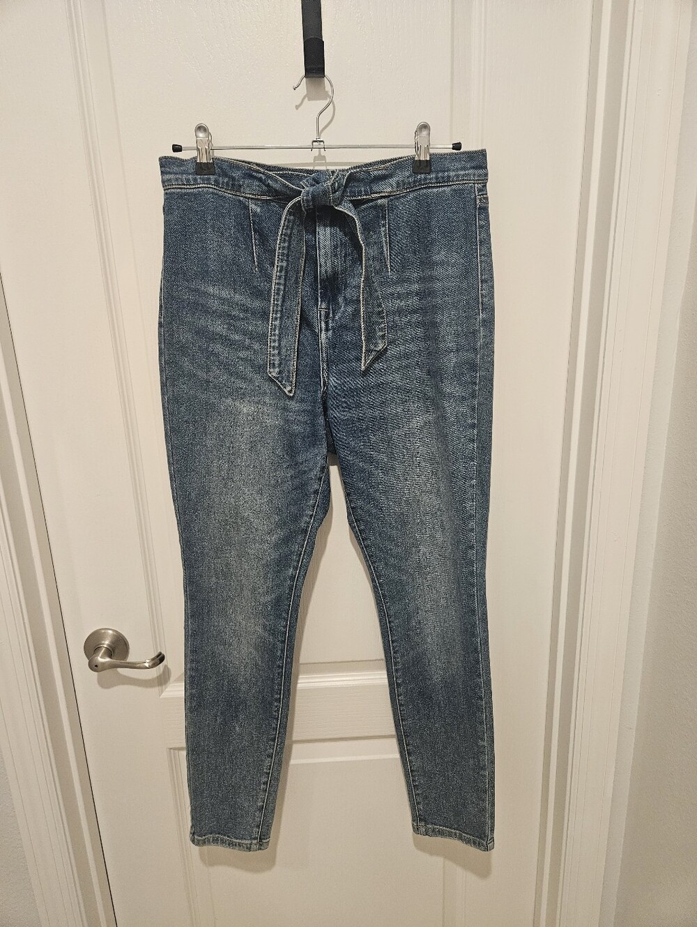 Blank NYC Women's Skinny Jeans - Medium Blue Wash with Tie Waist 30